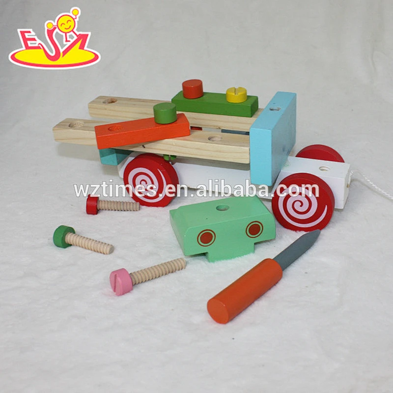 2018 best design educational children wooden toy screws for sale W03C026