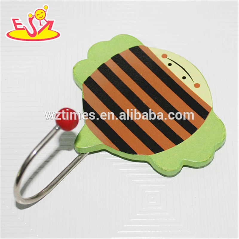 wholesale hottest sale green Hedgehog shaped wooden hook up for kids W09B037