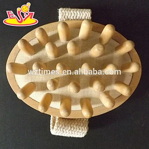 Wholesale best selling wooden manual roller massager for relax body muscle W02A125