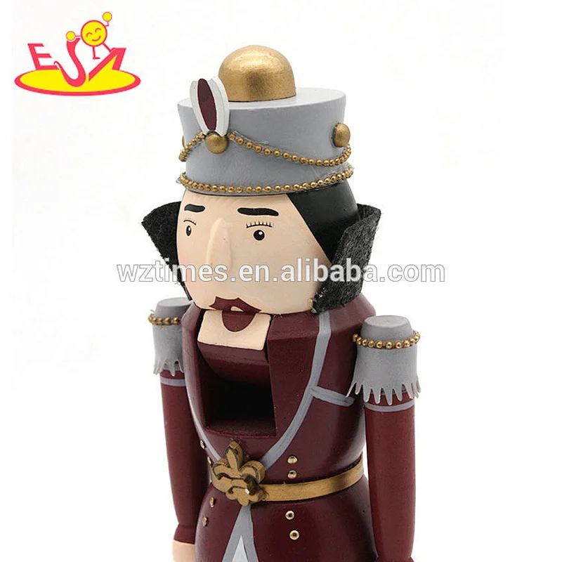 Wholesale classical kids wooden traditional nutcracker for christmas gift W02A293