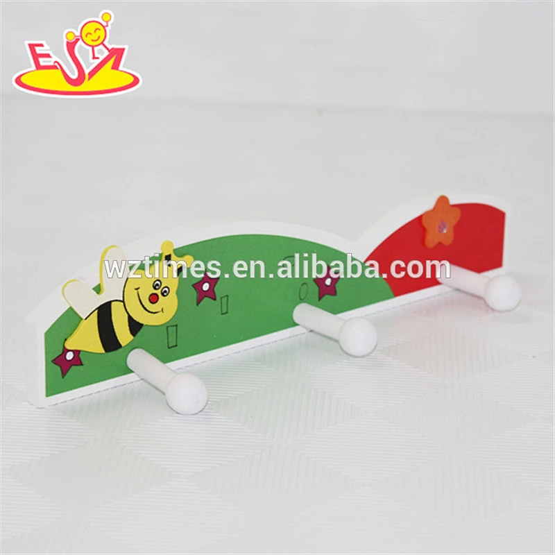 wholesale environment-friendly wooden clothing hooks Cartoon wooden clothing hooks for children W09B055