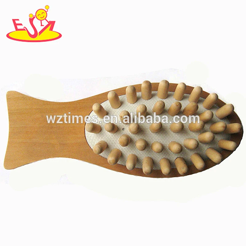 Wholesale customize wooden long handle back massager for adults W02A131