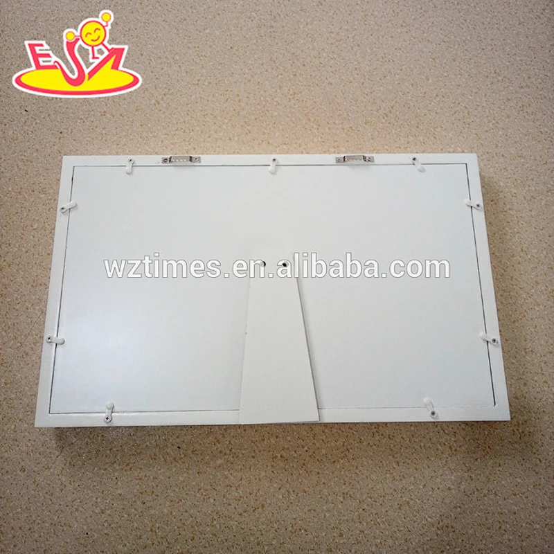 2018 wholesale baby simple 12 hole wood picture frame W09A050