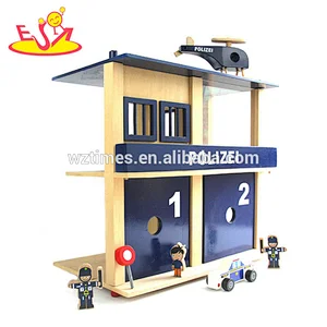 2018 Neues Design Kriminalpolizei aus Holz Spielset für Kinder Enthält Puppen und Möbel W06A286