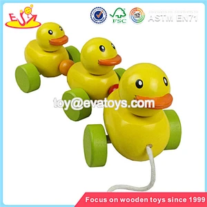 Wholesale beautiful pull wooden train toy new product baby pull wooden animals train toy W05B055