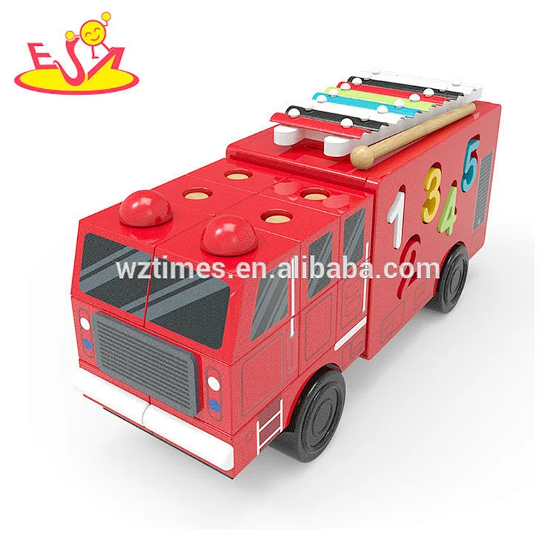 2018 Wholesale intersteing kids educational toys wooden fire trucks for sale W12D093
