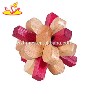 Wholesale best gift wooden interlocking cube toy for young people W11C042