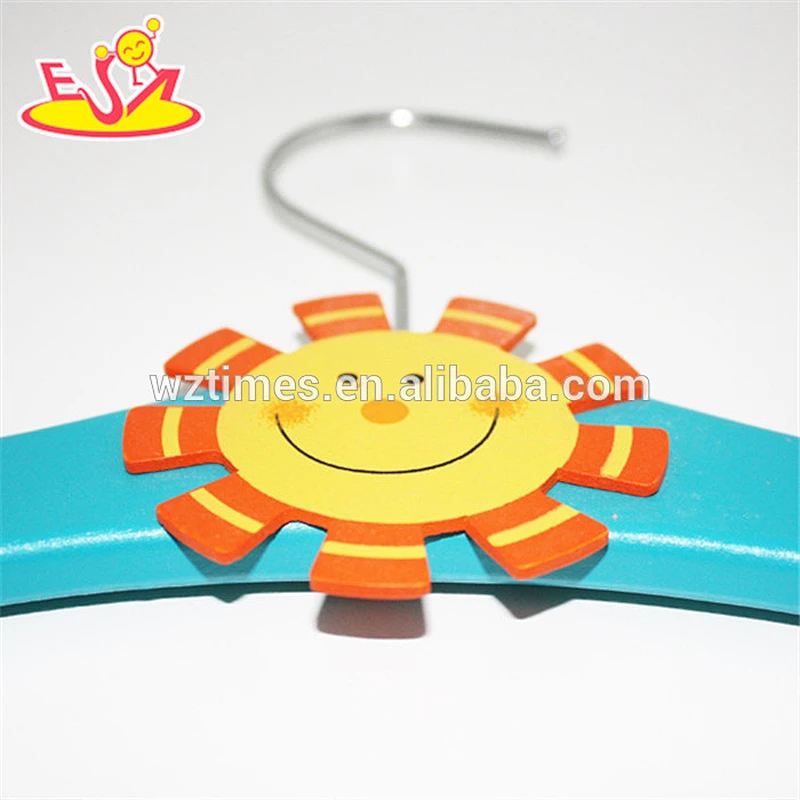 wholesale customized high quality wooden baby clothes hangers for sale W09B035