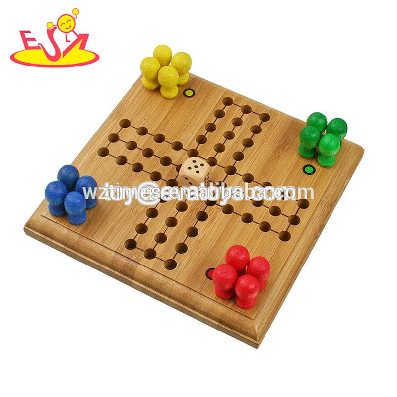 Wholesale educational animals theme chess toy wooden chess board set for kids W11A025