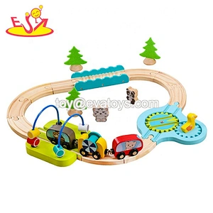 2019 New arrival electronic wooden train track toy set for children W04C177