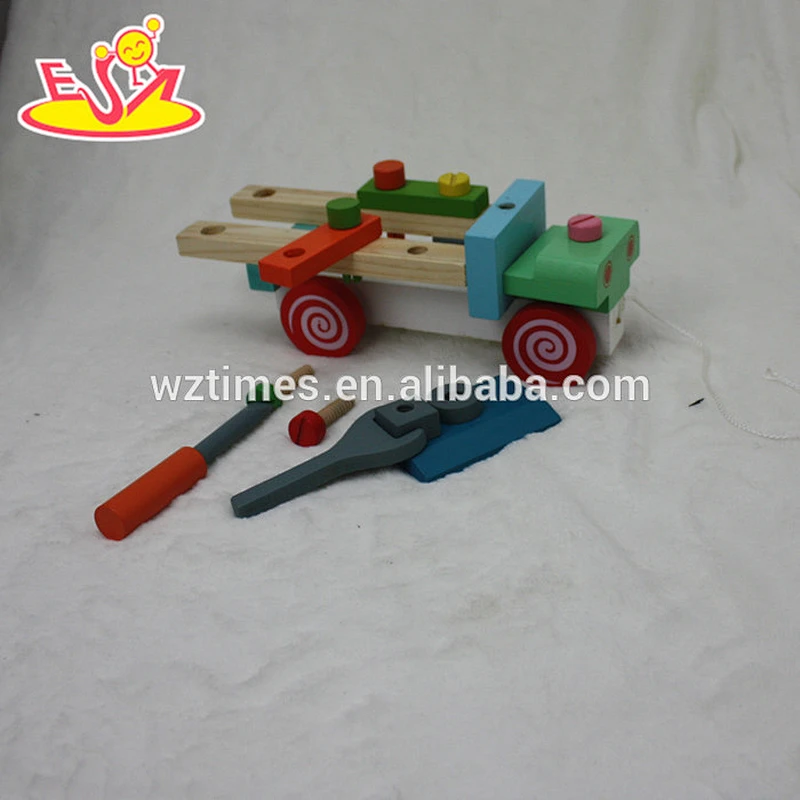2018 best design educational children wooden toy screws for sale W03C026