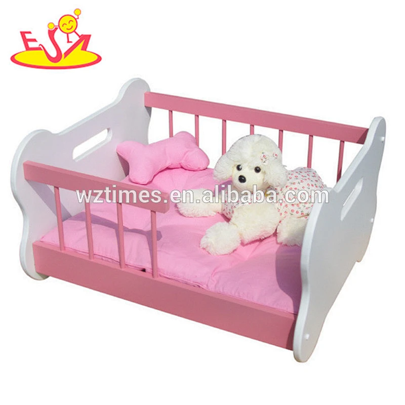 Wholesale delicate indoor use wooden pink luxury pet bed for small animals sleeping W06F005A