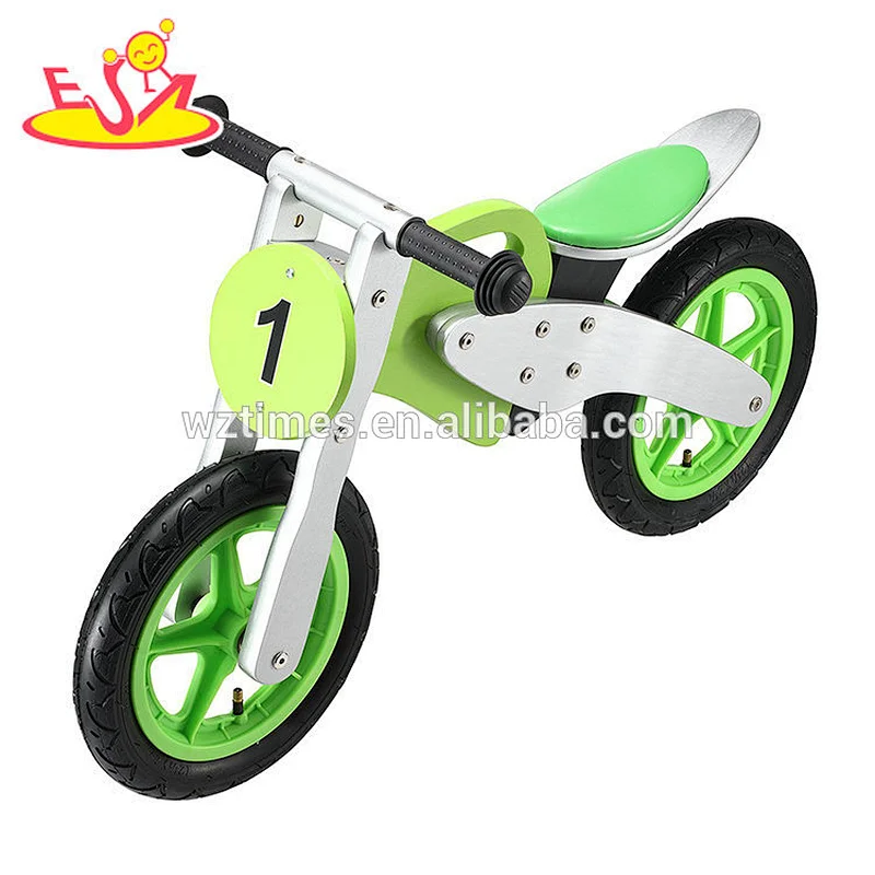 2018 Wholesale best child outdoor toys balance bike wood in green color W16C198