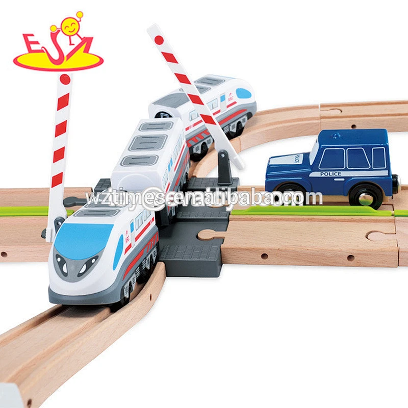 2018 Wholesale mini train tracks toys wooden train track pack for kids W04C143