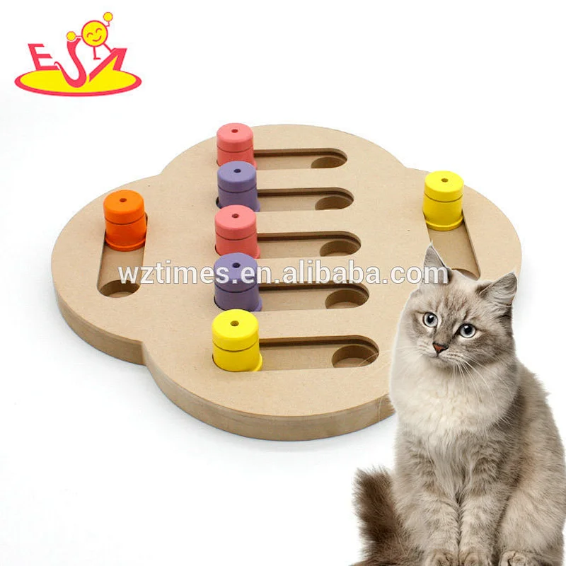 Wholesale high quality improve pets IQ interactive wooden cats treat toy W06F070