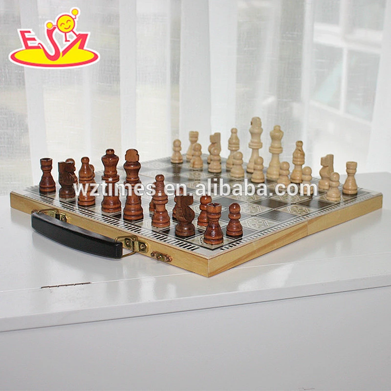 2017 Wholesale portable kids wooden chess pieces best wooden chess pieces W11A056