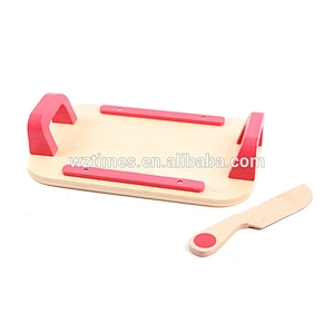 2018 Wholesale cheap fruit cutting toys wooden pretend play food set for kids W10B215
