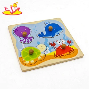 Holzknaufpuzzlespiel des neuen Entwurfspädagogischen Bauernhofes für Baby W14M149