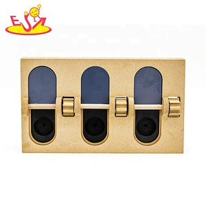 Fun pets maze feeder wooden interactive cat toys for wholesale W06F107