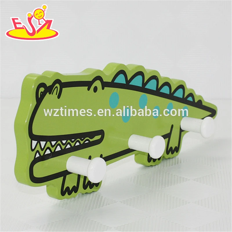 wholesale latest high quality Animal design wooden clothes hook for kids W09B048