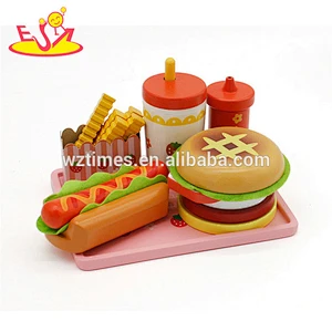 Hölzernes Hamburger des Spielzeugs heißes interessantes Schnellimbissthema für Kinder W10B075