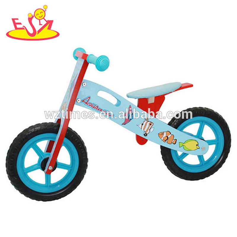 Wholesale cartoon style giraffe pattern wooden balance training bike for baby W16C061