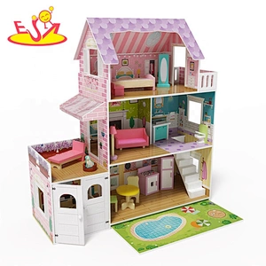 Best design ligthed wooden doll house set with garden W06A381