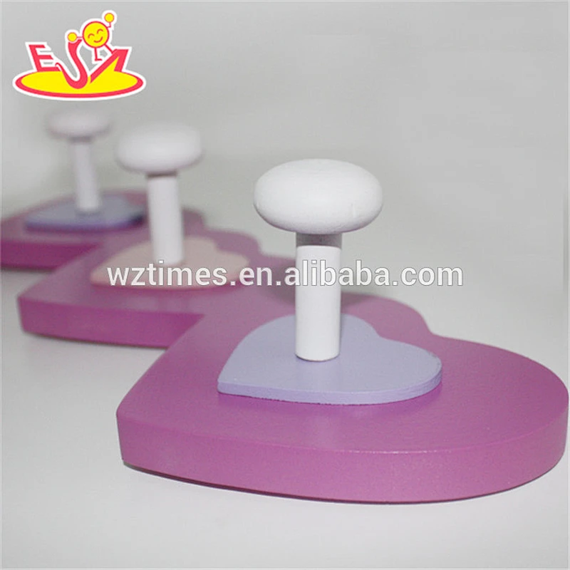 wholesale most attractive design wooden row of hooks for children W09B032