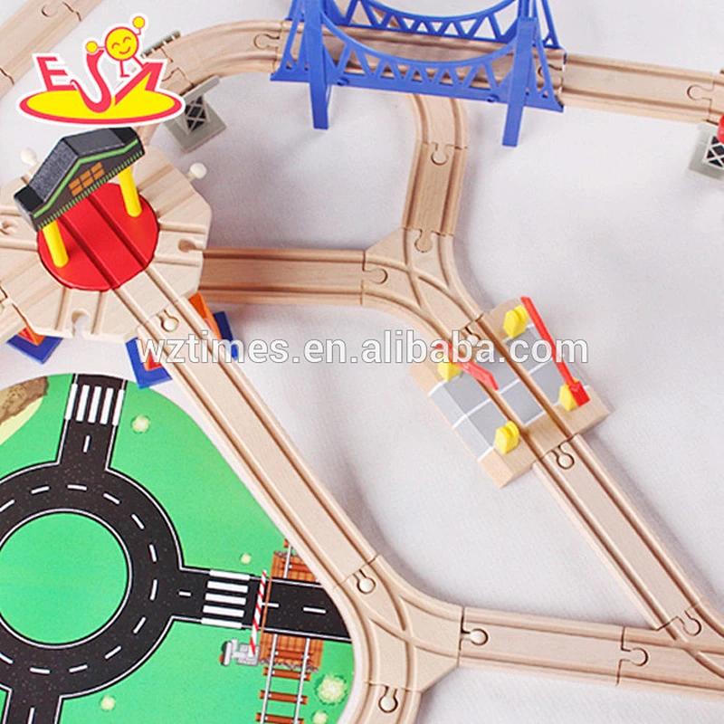 2018 Wholesale preschool toddlers wooden train tracks toys 108 pcs wooden train tracks toys W04C066