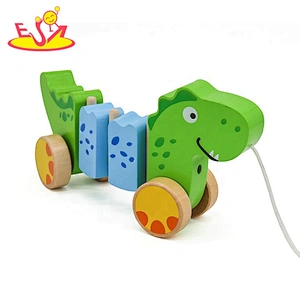 Top sale kids wooden pull along toy with blocks W05C122