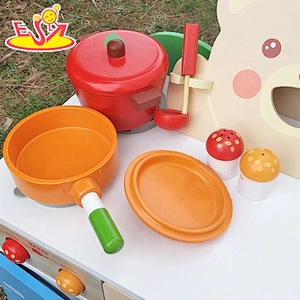 2018 wholesale wooden kids cooking set for pretend play W10C146