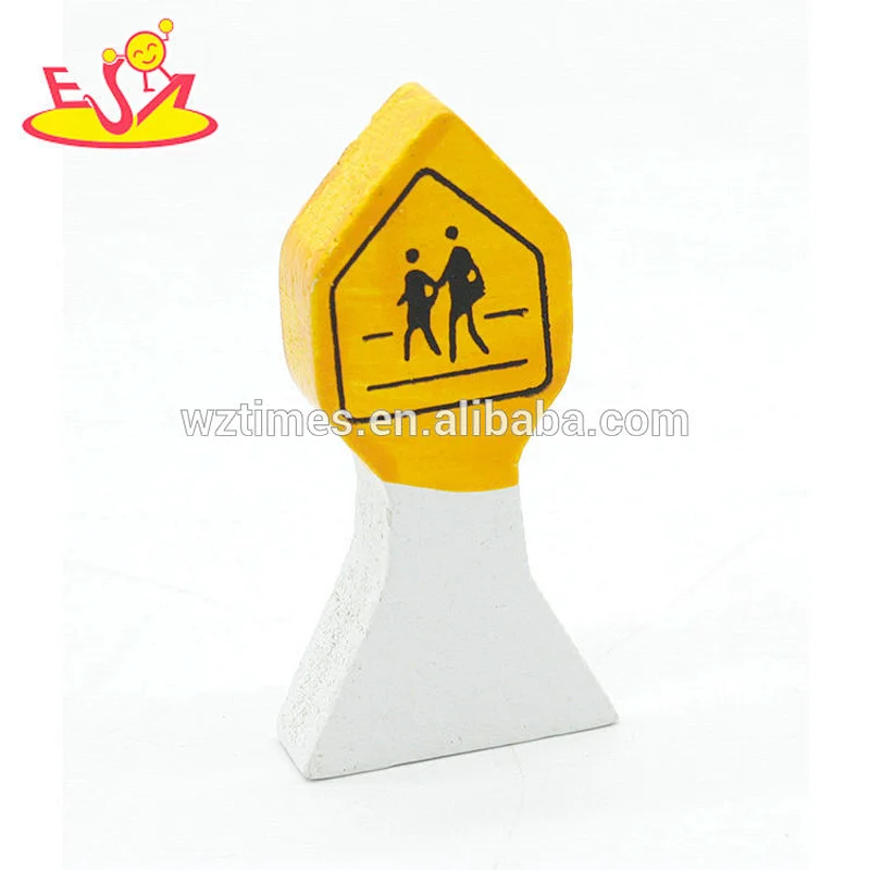 2018 new style wooden Traffic signs accessory for kids W04C132
