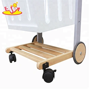 Neues Rad Holz Outdoor Baby Walker Spielzeug für Baby W16E103