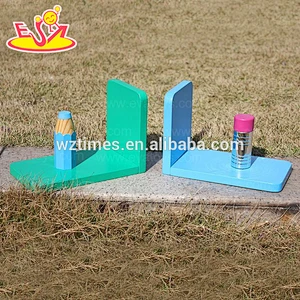 Wholesale brand new small useful wooden book end for kids placing books W08D039