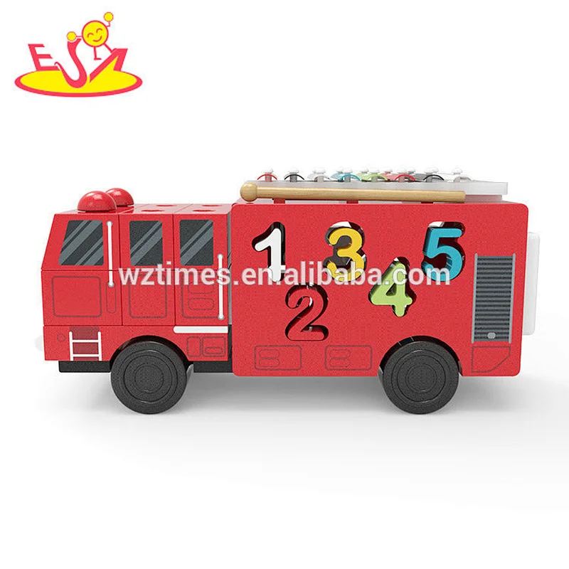 2018 Wholesale intersteing kids educational toys wooden fire trucks for sale W12D093