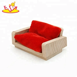 تصميم جديد للأطفال الأثاث دمية خشبية مصغرة للأطفال التظاهر W06B074