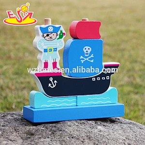 2018 New design pirate boat shape wooden baby stacking toys for education W13D134