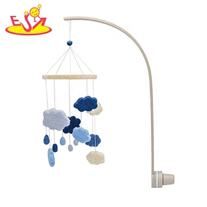 Customize mobile hanging wooden baby bed toys for crib W08K044