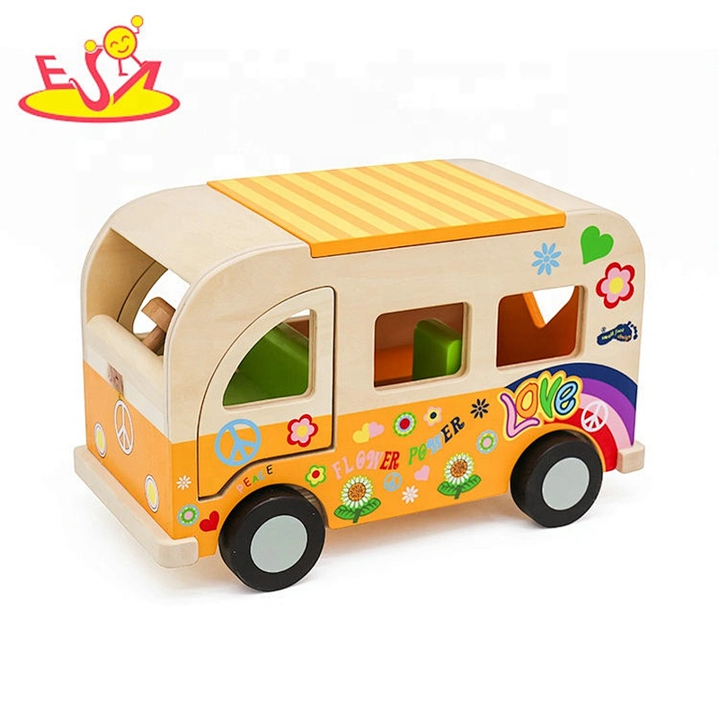 2019 New arrival children mini wooden toy school bus for preschool W04A418