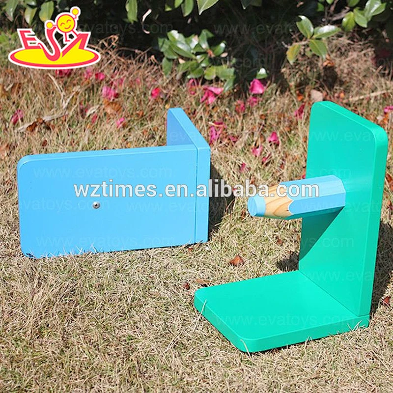 Wholesale brand new small useful wooden book end for kids placing books W08D039