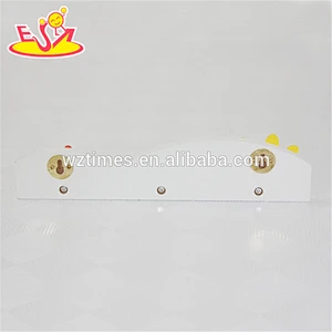 wholesale environment-friendly wooden clothing hooks Cartoon wooden clothing hooks for children W09B055