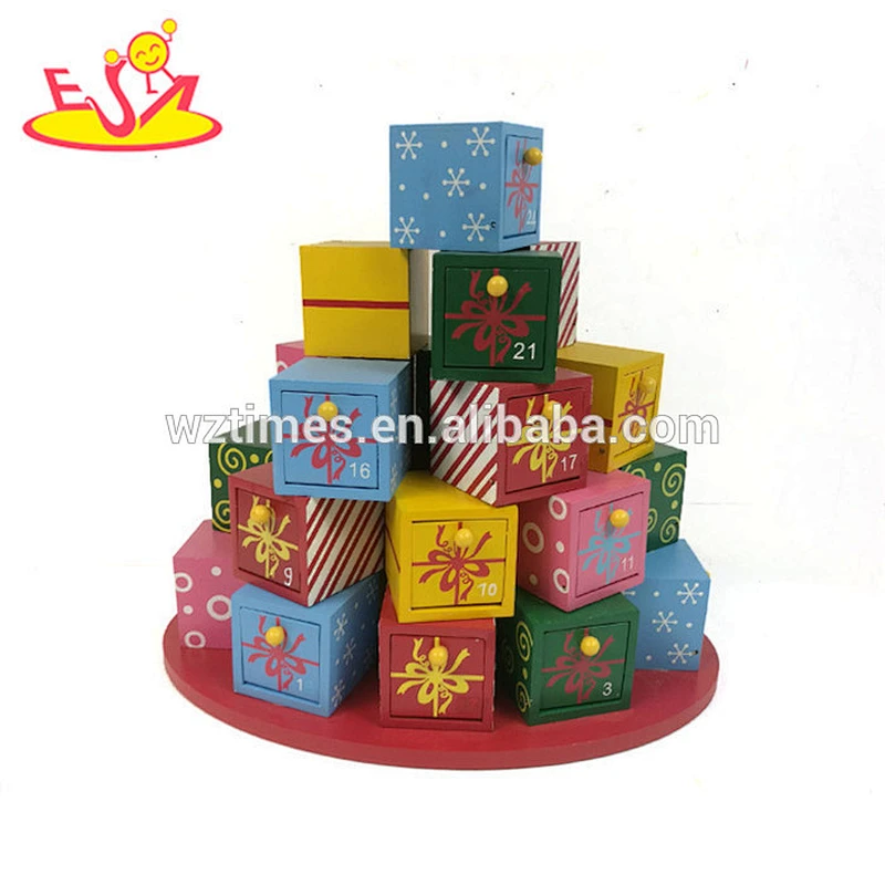 Wholesale wonderful Santa Claus pattern wooden countdown christmas calendar for baby W09F014
