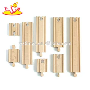 2018 Wholesale cheap preschool toys wooden truck accessories for kids W04C147