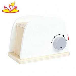 2019 New hottest simulation play wooden toy toaster set for kids W10D229