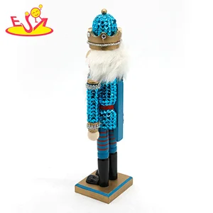 2018 Wholesale mini fashion design nutcracker doll toys wooden blue nutcracker for sale W02A292