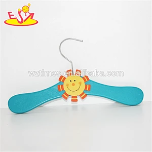 wholesale customized high quality wooden baby clothes hangers for sale W09B035