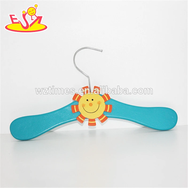 wholesale customized high quality wooden baby clothes hangers for sale W09B035
