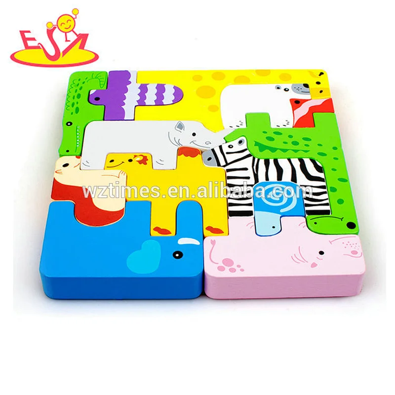 Hölzernes fädelndes Spielzeug des Großhandelsmultifunktionstierblocks für Kleinkinder W11E074