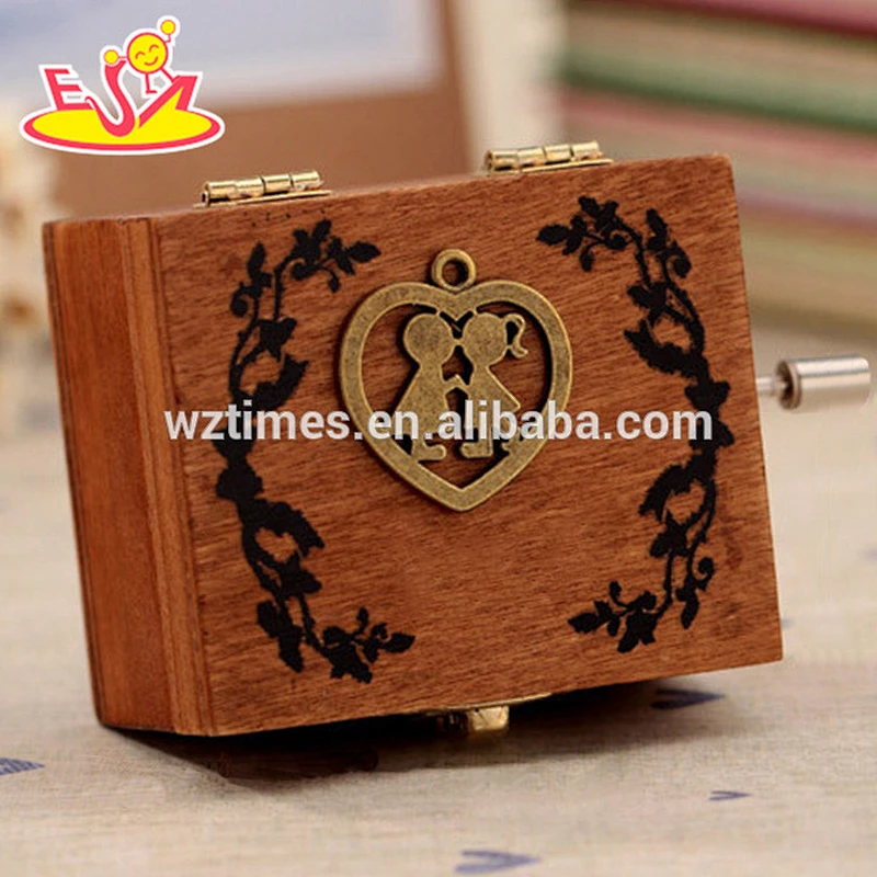 2018 wholesale hand crank wooden music box fashion hand crank wooden music box hottest hand crank wooden music box W07B031