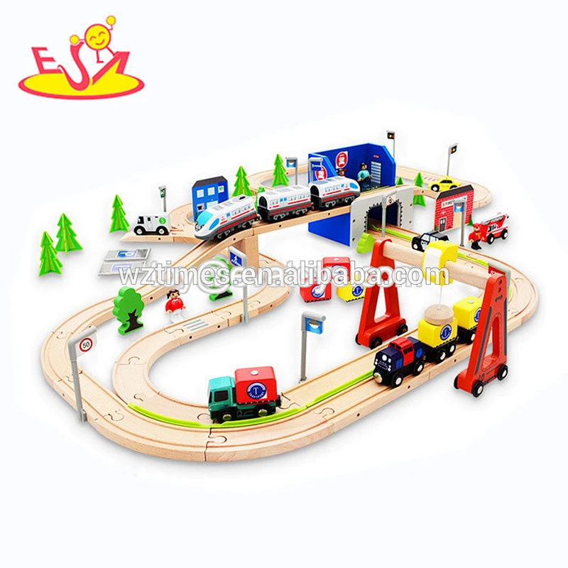 2018 Wholesale educational wooden railway for toddlers W04C068